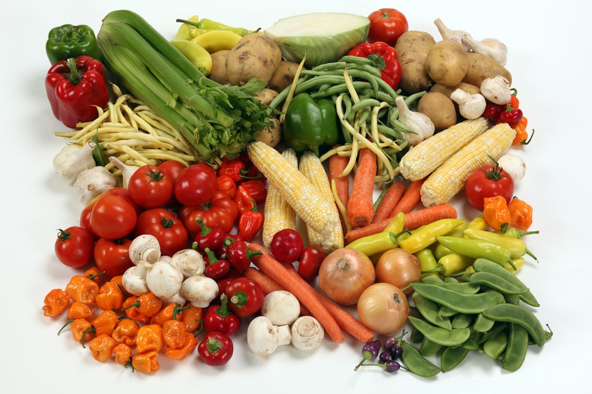 Балансирано хранене с различни хранителни продукти